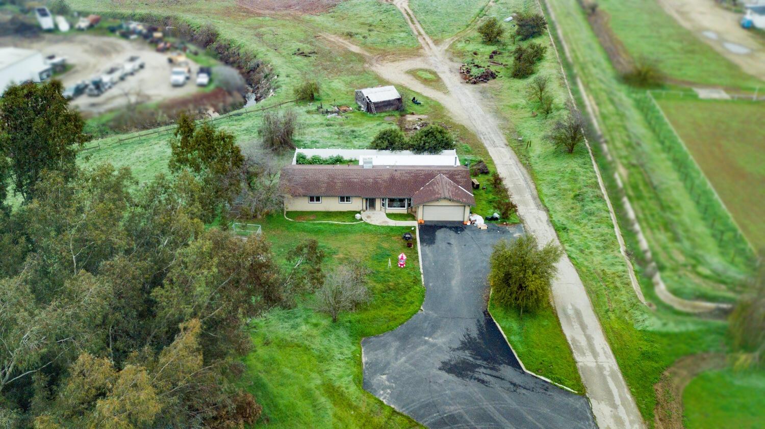 21341 Manning Avenue Reedley, CA 93654 - Photo 35 of 41 Gallery Image 35