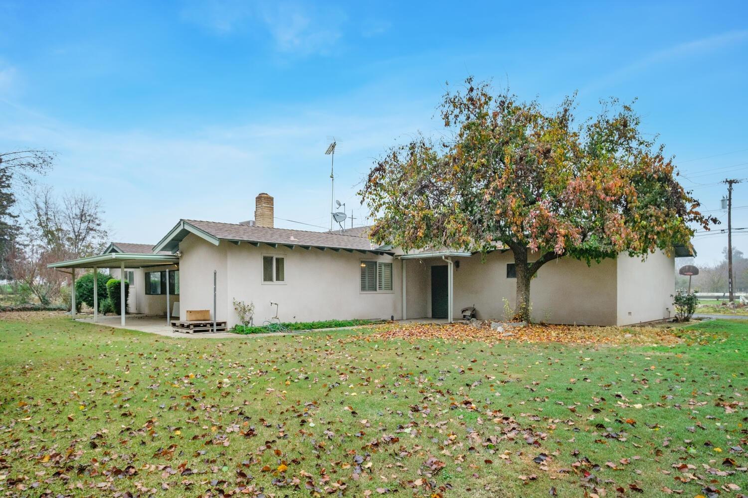 21341 Manning Avenue Reedley, CA 93654 - Photo 5 of 41 Gallery Image 5