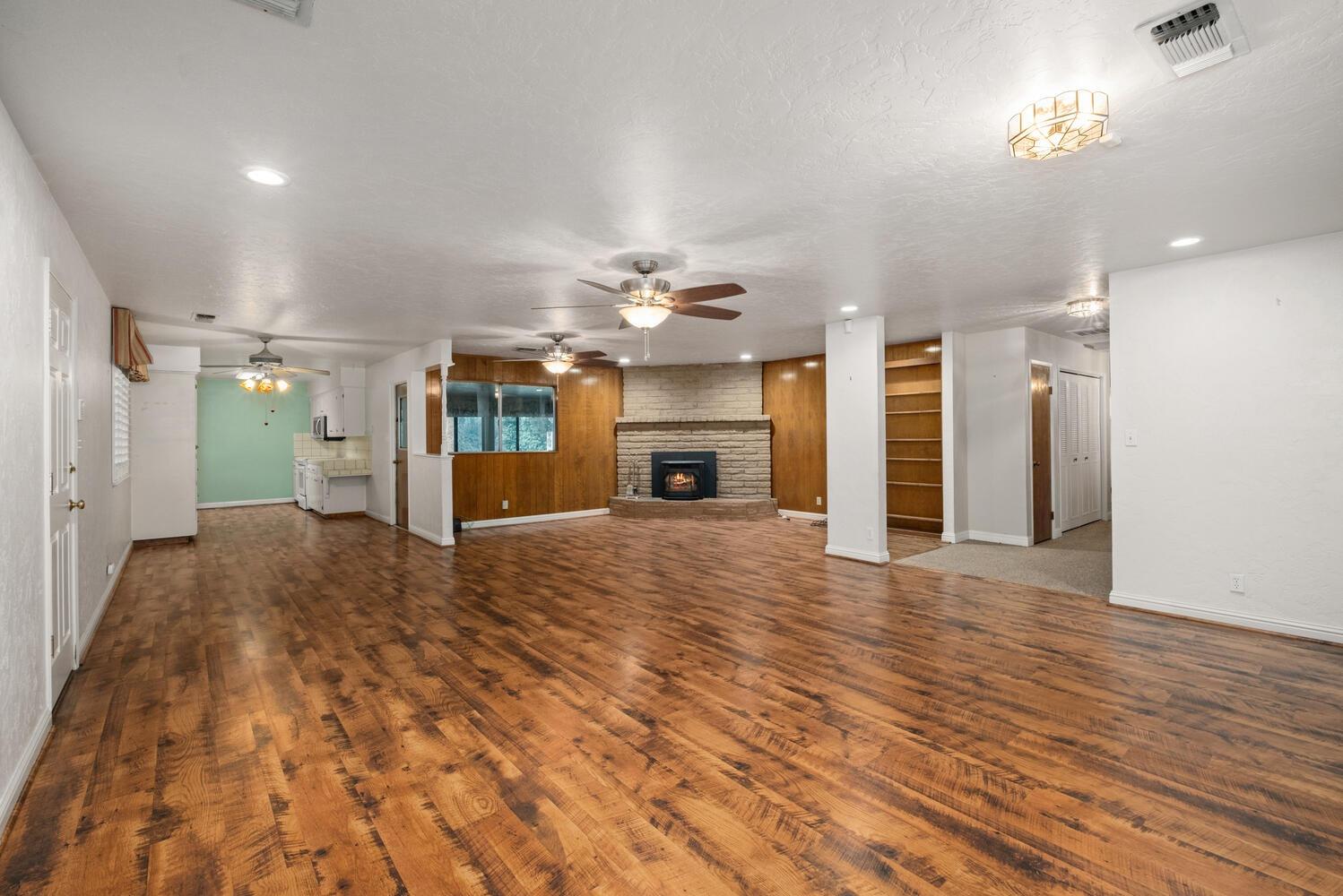 21341 Manning Avenue Reedley, CA 93654 - Photo 10 of 41 Gallery Image 10