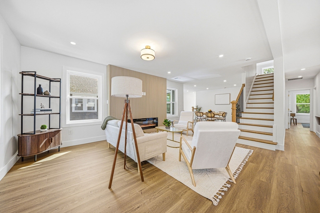 54 Rangeley Road, Unit 54 Newton, MA 02465 - Photo 10 of 41