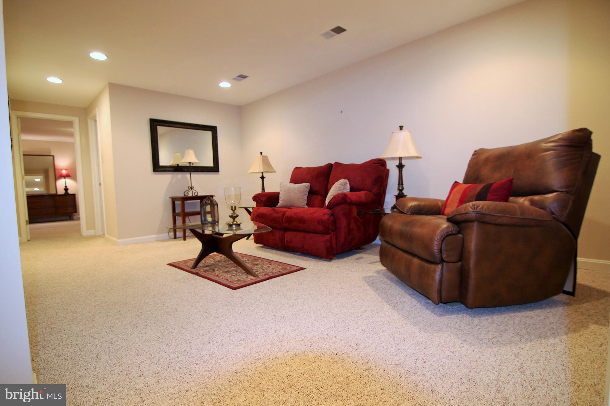 302 Edgemere Drive Annapolis, MD 21403 - Photo 19 of 27 Family Room