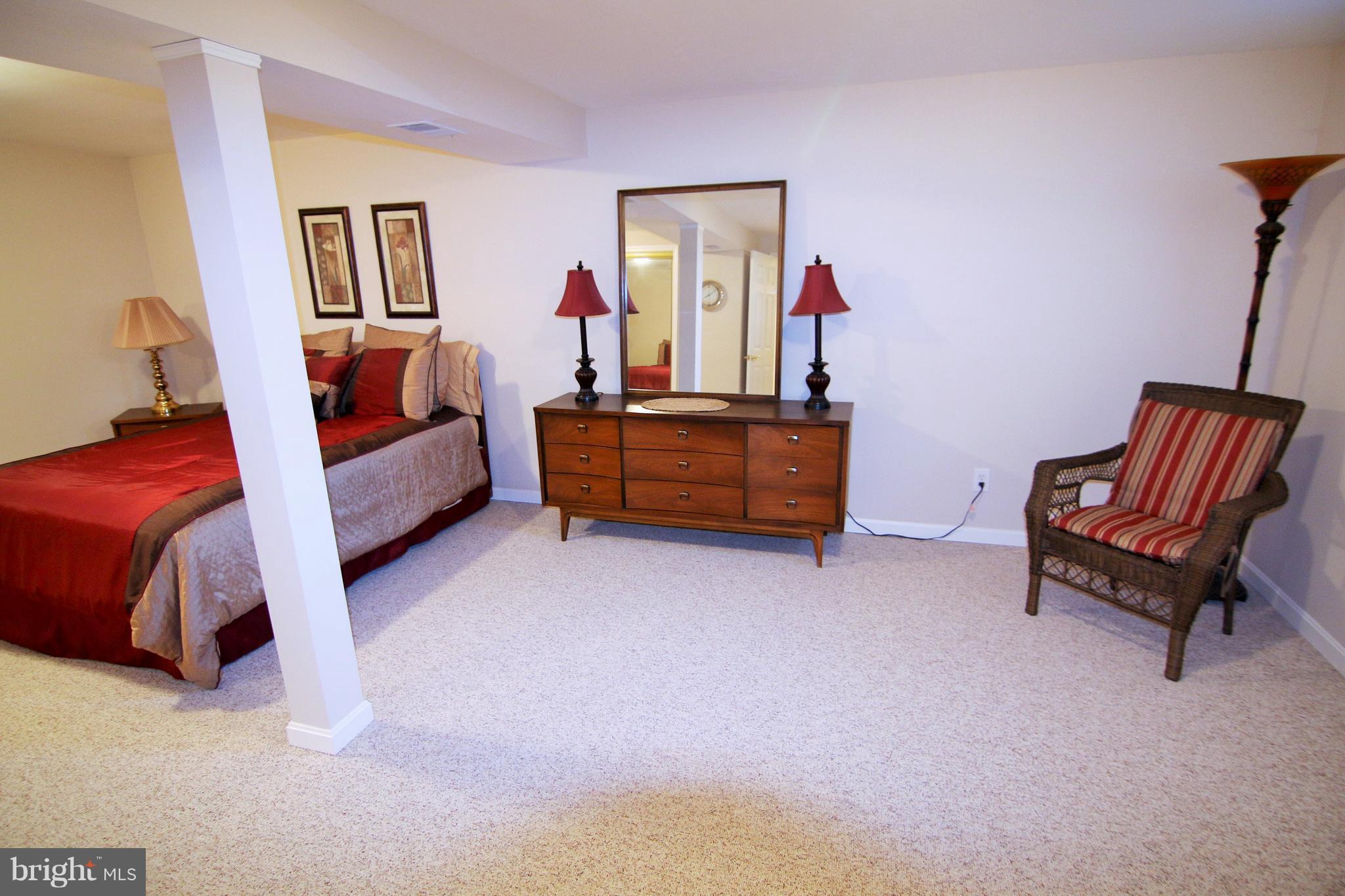 302 Edgemere Drive Annapolis, MD 21403 - Photo 24 of 27 Bedroom