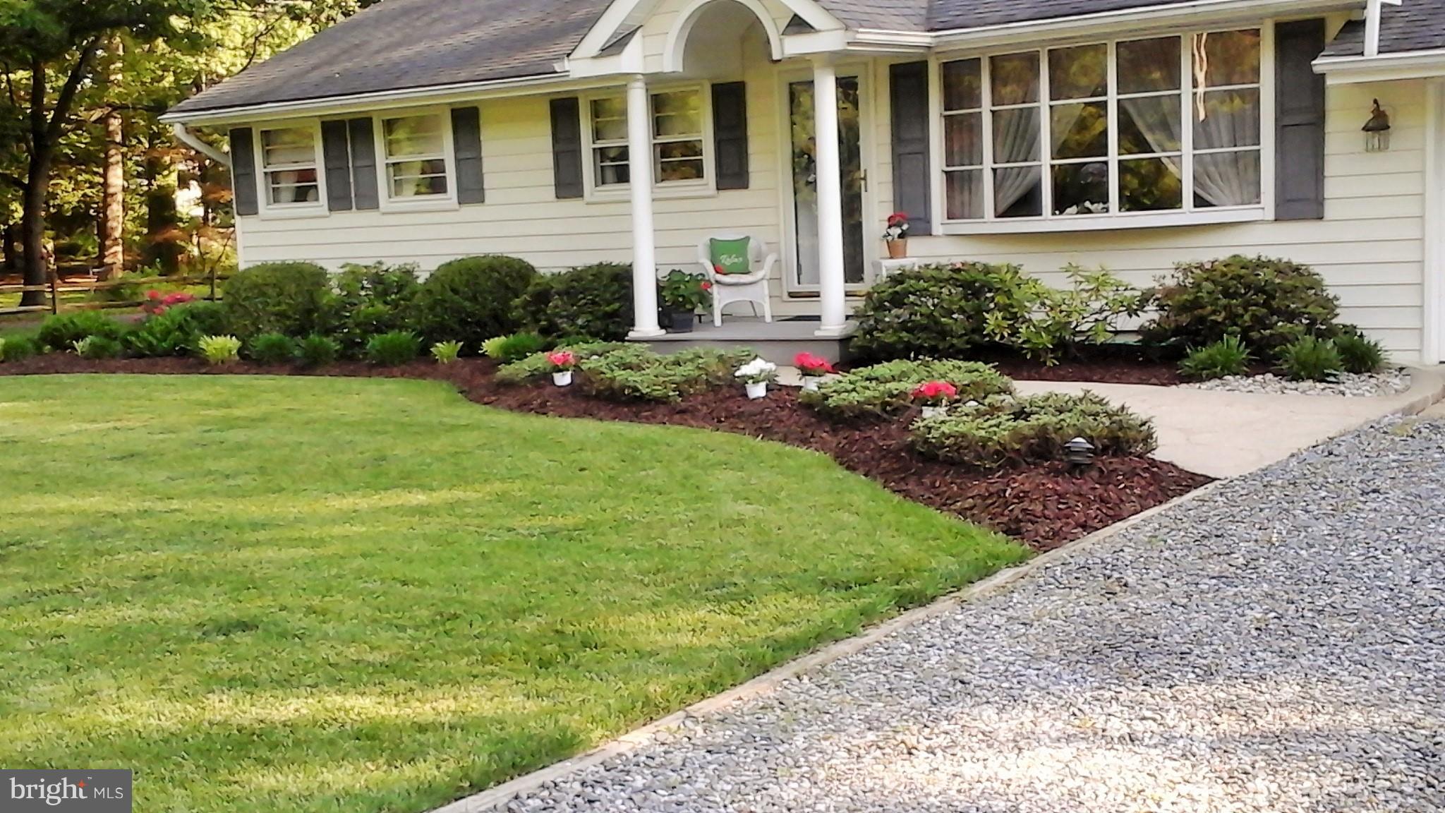 302 Edgemere Drive Annapolis, MD 21403 - Photo 8 of 27 Exterior (Front)