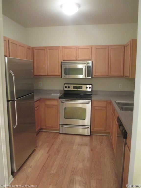 1175 Ann Arbor Road Plymouth, MI 48170 - Photo 6 of 9