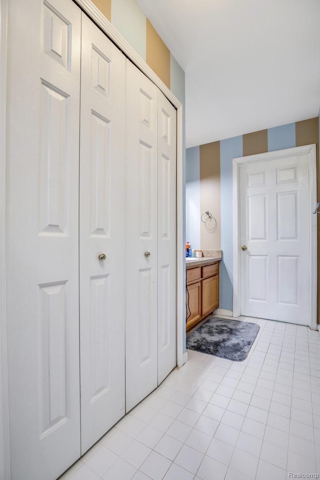 20648 Dunham Road Clinton Township, MI 48038 - Photo 13 of 28 20648+Dunham+Rd+Clinton+Township-22-web.jpg