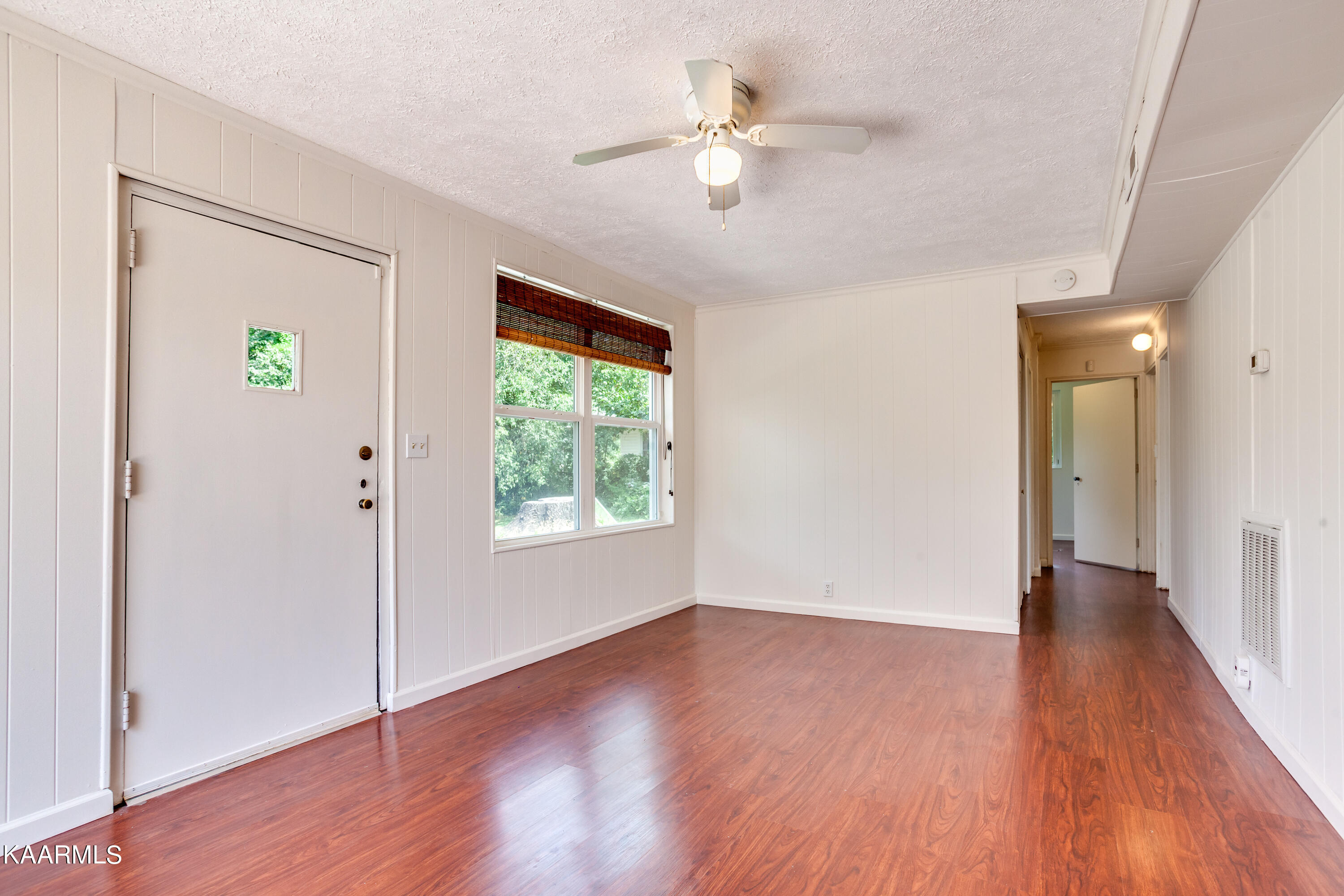 108 Niagara Lane Oak Ridge, TN 37830 - Photo 18 of 34 007220902-3-108NiagaraLnOakRidgeTN-SMALL