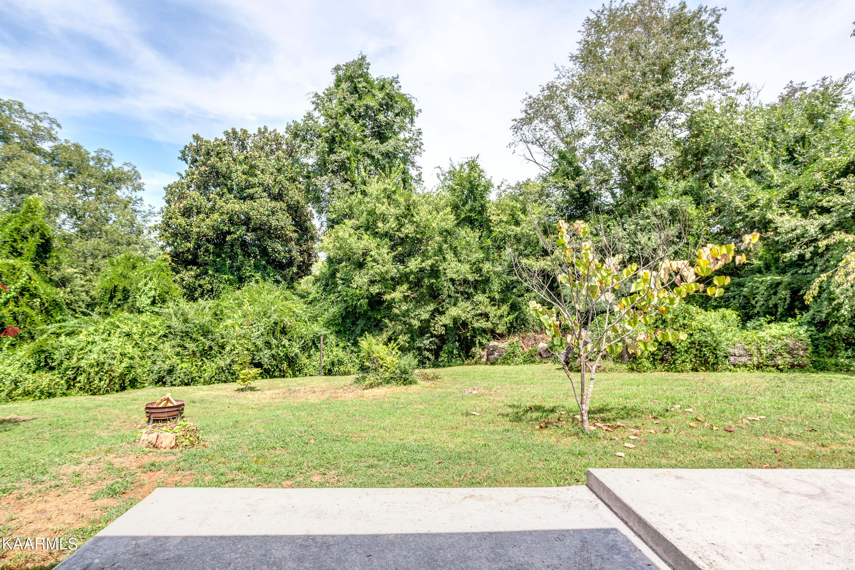 108 Niagara Lane Oak Ridge, TN 37830 - Photo 10 of 34 004220902-3-108NiagaraLnOakRidgeTN-SMALL