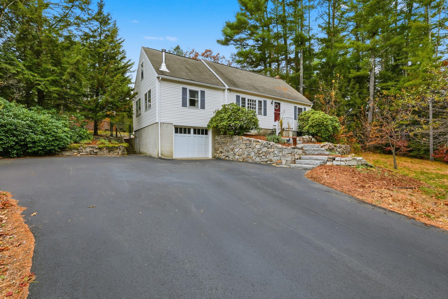 4 Bohanon Bridge Road Brookline, NH 03033 - Photo 3 of 53