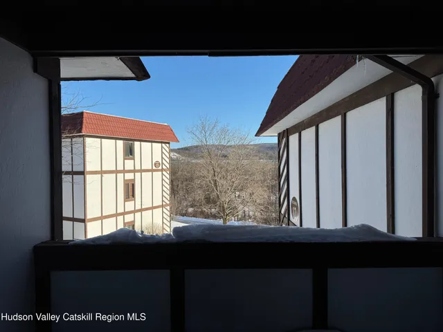 $249,000 | 12 Skyline Drive, Unit 8, Fishkill, NY 12524