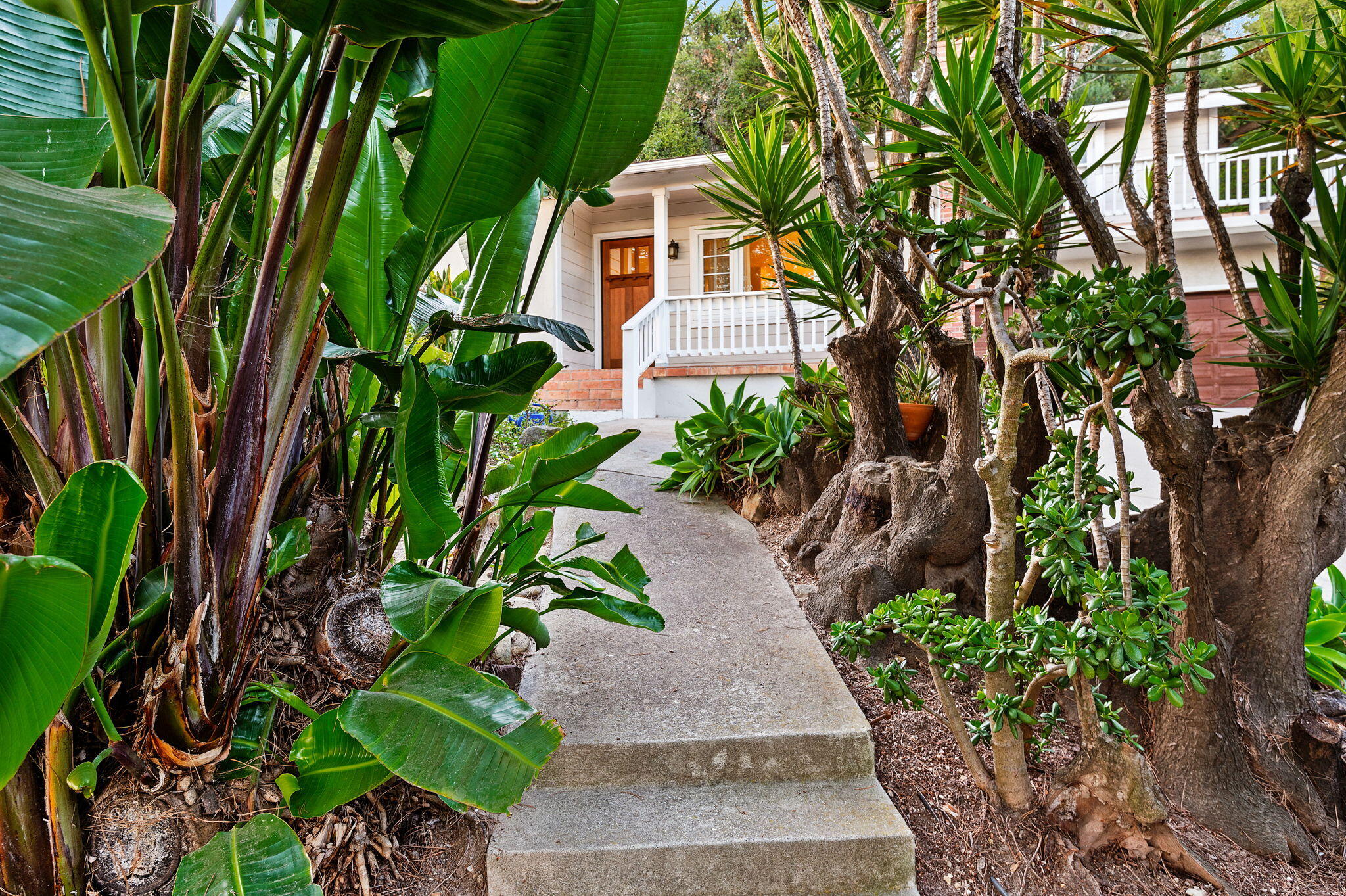 909 Cheltenham Road Santa Barbara, CA 93105 - Photo 29 of 33 Stairs from street