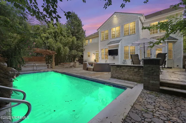 $1,070,000 | 7 Trumbull Court, Jackson, NJ 08527