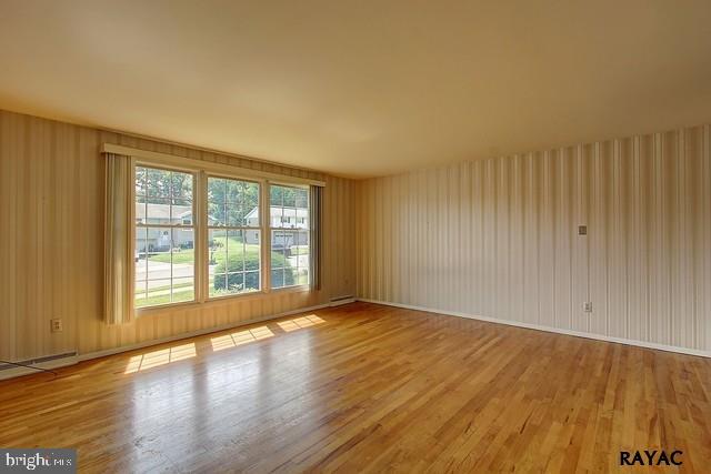 436 Pinehurst Road York, PA 17402 - Photo 2 of 25 Gallery Image 2