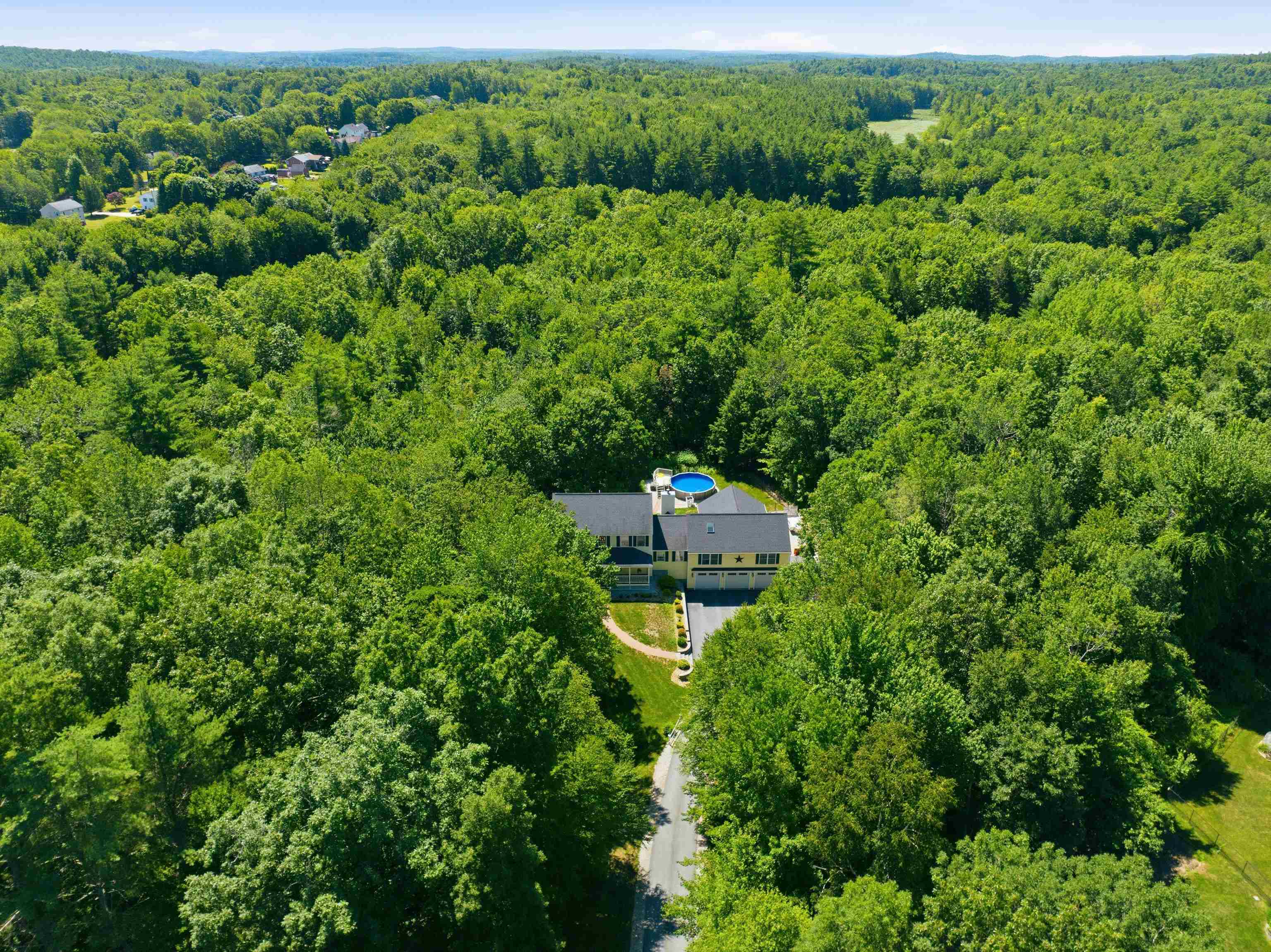 125 Walnut Hill Road Derry, NH 03038 - Photo 5 of 60