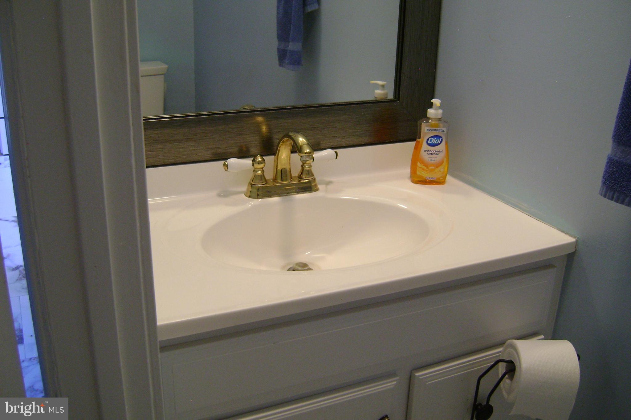 550 North York Road, Unit 13B Hatboro, PA 19040 - Photo 22 of 42 1st floor powder room