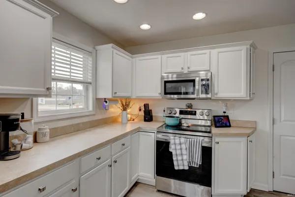 $239,900 | 1128 West Cobblefield Drive, Rockport, IN 47635