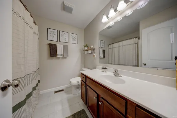 $239,900 | 1128 West Cobblefield Drive, Rockport, IN 47635
