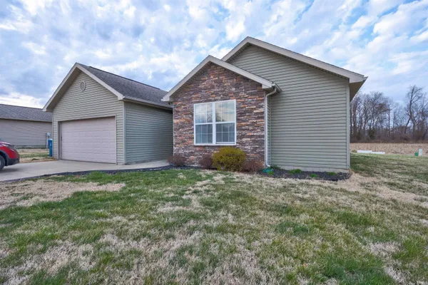 $239,900 | 1128 West Cobblefield Drive, Rockport, IN 47635