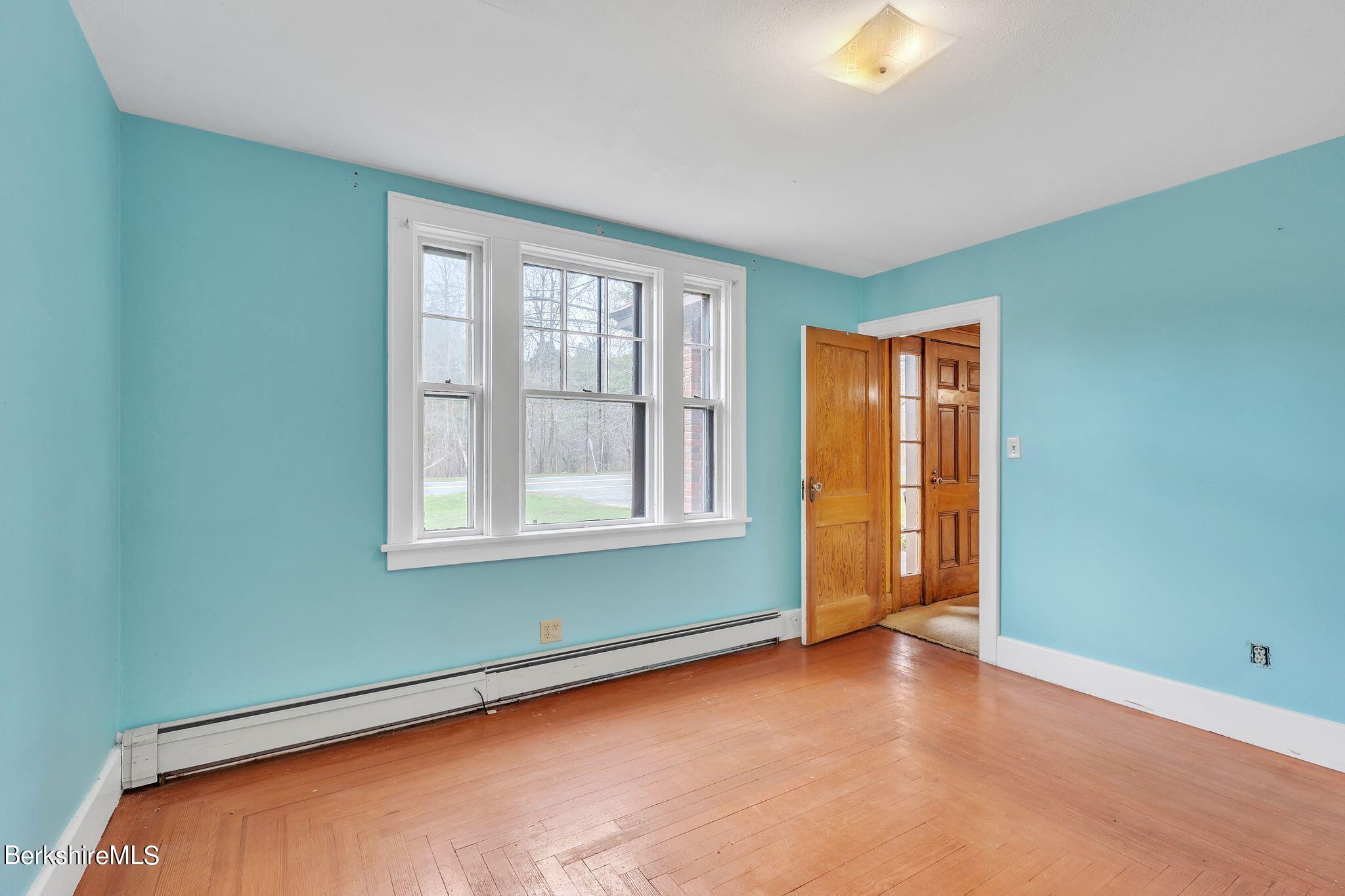 365 South Washington State Road Washington, MA 01223 - Photo 24 of 43 an empty room with a window