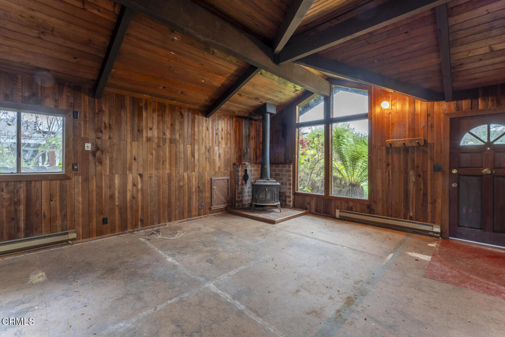 159 Jewett Street Fort Bragg, CA 95437 - Photo 3 of 20 DSC09940-HDR