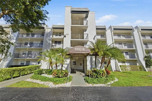 $219,000 | 9430 Poinciana Place, Unit 409, Davie, FL 33324