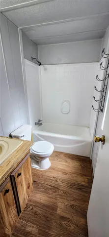 $1,200 | 2066 County Road 332, Cleveland, TX 77327