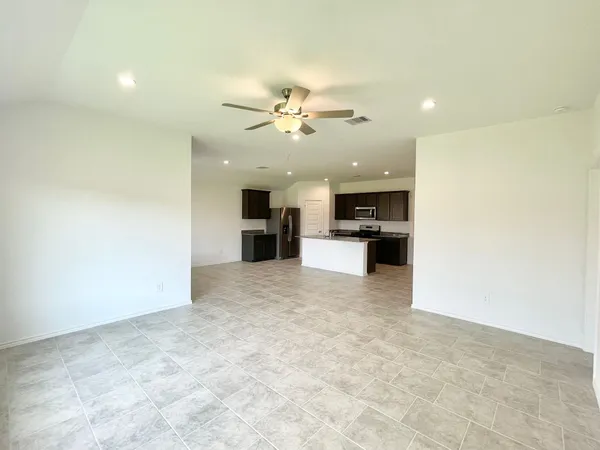 $2,250 | 7515 Cattle Walker Court, Rosharon, TX 77583