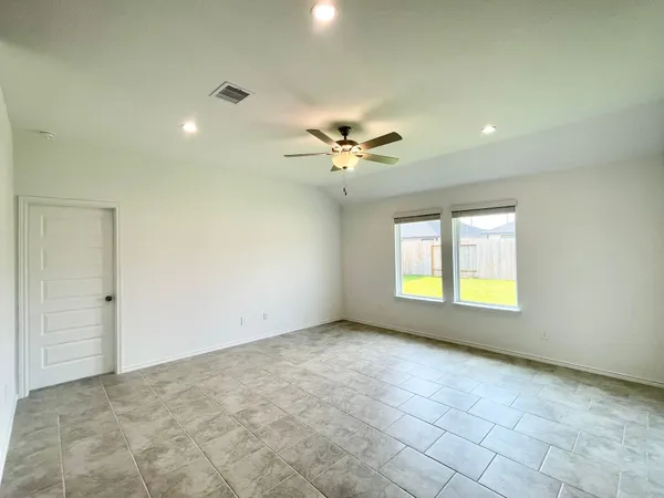 $2,250 | 7515 Cattle Walker Court, Rosharon, TX 77583