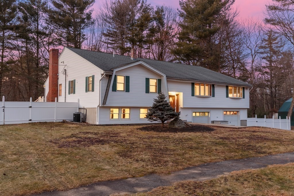 16 Meadowview Road Georgetown, MA 01833 - Photo 1 of 40 Gallery Image 1