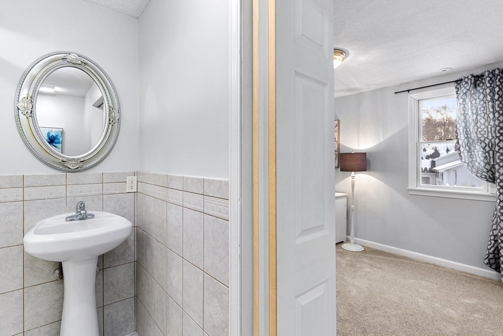 16 Meadowview Road Georgetown, MA 01833 - Photo 28 of 40 Gallery Image 28