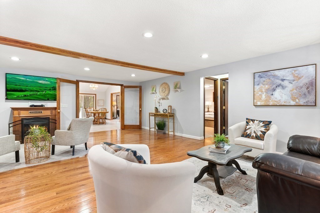 16 Meadowview Road Georgetown, MA 01833 - Photo 7 of 40 Gallery Image 7