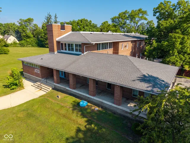 $1,500,000 | 1100 West Riverside Avenue, Muncie, IN 47303
