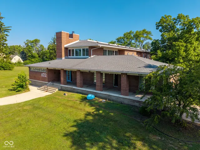 $1,500,000 | 1100 West Riverside Avenue, Muncie, IN 47303