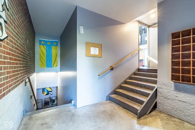 $1,500,000 | 1100 West Riverside Avenue, Muncie, IN 47303