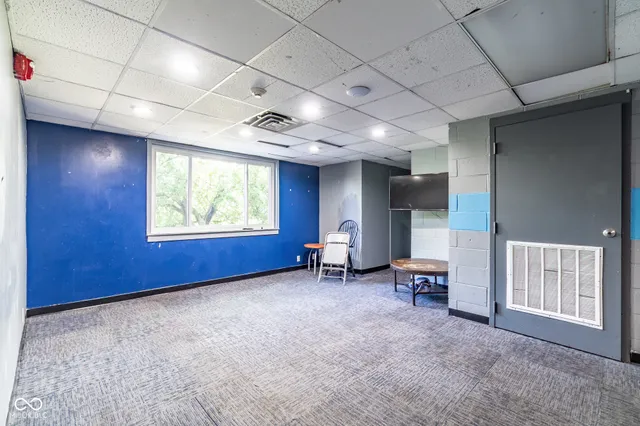 $1,500,000 | 1100 West Riverside Avenue, Muncie, IN 47303