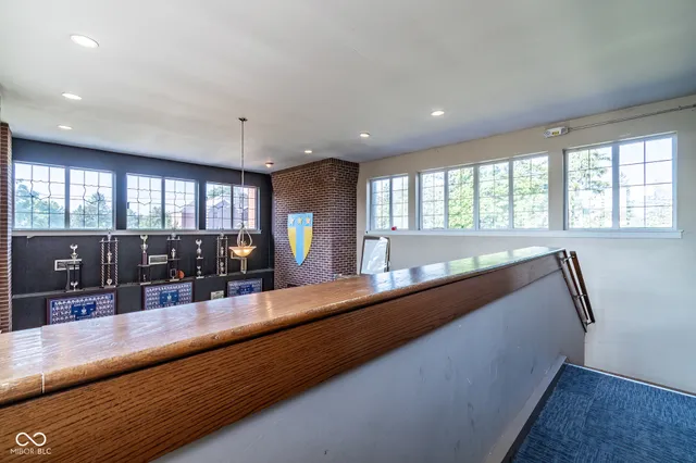 $1,500,000 | 1100 West Riverside Avenue, Muncie, IN 47303