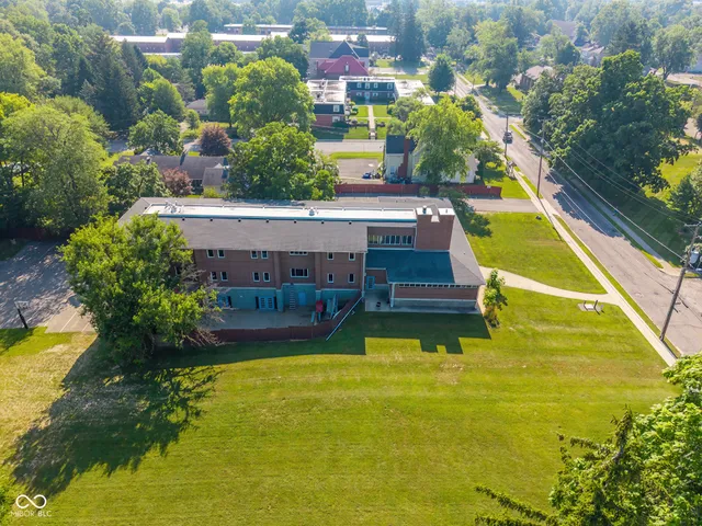 $1,500,000 | 1100 West Riverside Avenue, Muncie, IN 47303