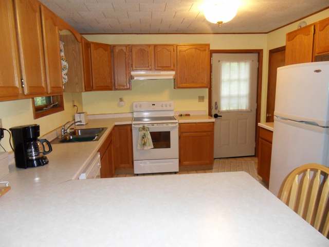 7792 Mitzi Lane Rhinelander, WI 54501 - Photo 4 of 20 Gallery Image 4