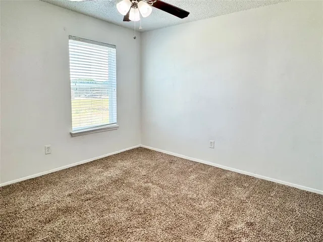 $1,375 | 441 Southwest Thomas Street, Unit B, Burleson, TX 76028