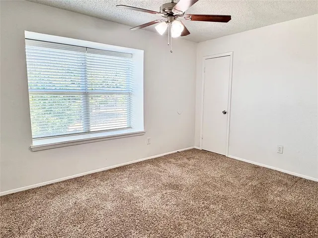 $1,375 | 441 Southwest Thomas Street, Unit B, Burleson, TX 76028