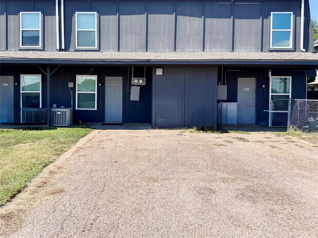 441 Southwest Thomas Street, Unit B Burleson, TX 76028 - Photo 20 of 20