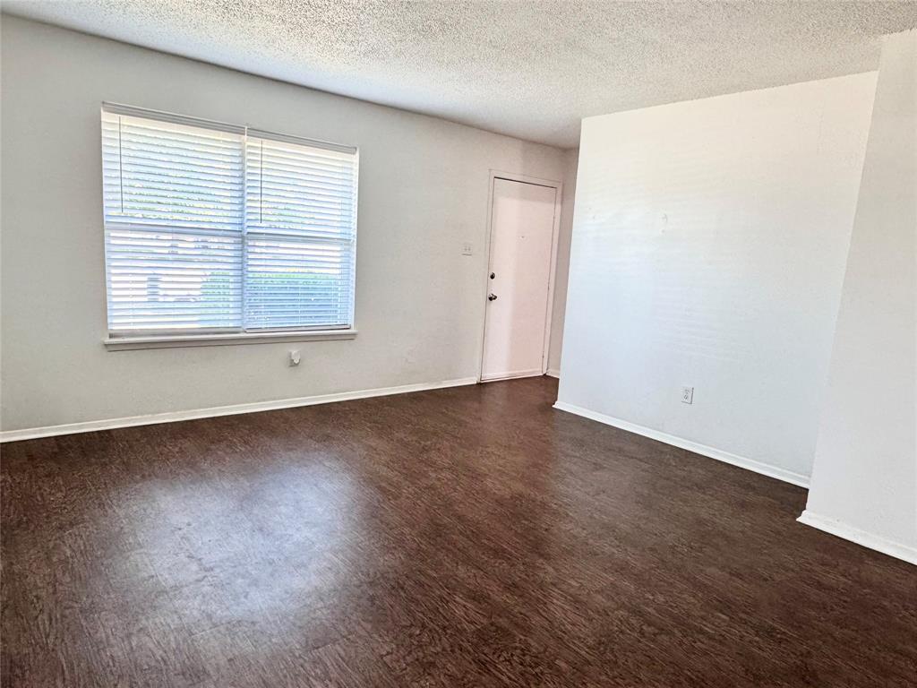 441 Southwest Thomas Street, Unit B Burleson, TX 76028 - Photo 4 of 20