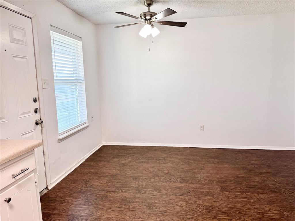 441 Southwest Thomas Street, Unit B Burleson, TX 76028 - Photo 9 of 20