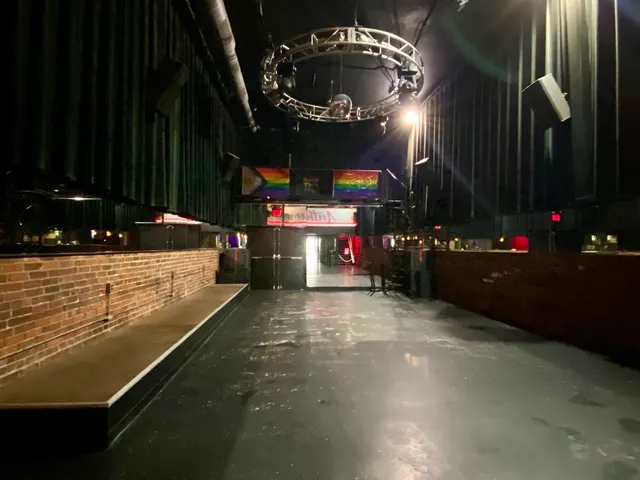 $1,250,000 | 320 North Neil Street, Champaign, IL 61820