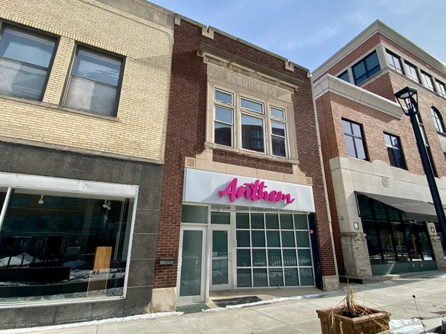 $1,250,000 | 320 North Neil Street, Champaign, IL 61820