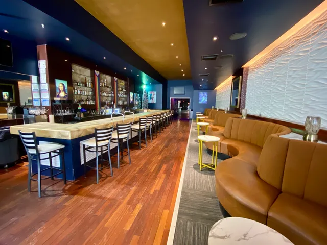 $1,250,000 | 320 North Neil Street, Champaign, IL 61820