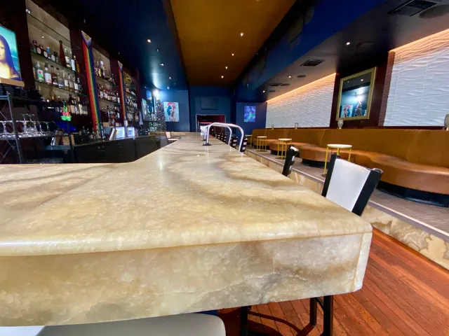 $1,250,000 | 320 North Neil Street, Champaign, IL 61820