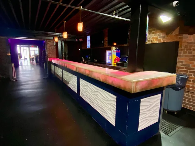 $1,250,000 | 320 North Neil Street, Champaign, IL 61820