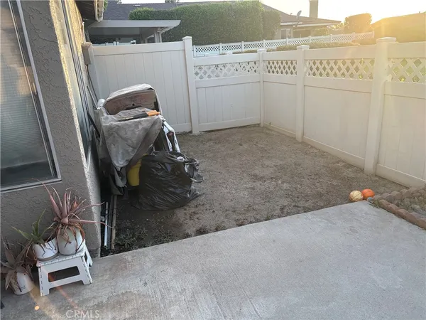 $2,400 | 855 Tangerine Street, Corona, CA 92879