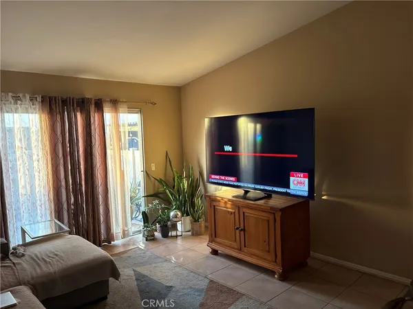 $2,400 | 855 Tangerine Street, Corona, CA 92879