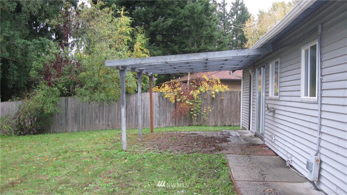 12811 Southeast 158th Street Renton, WA 98058 - Photo 2 of 12 Gallery Image 2